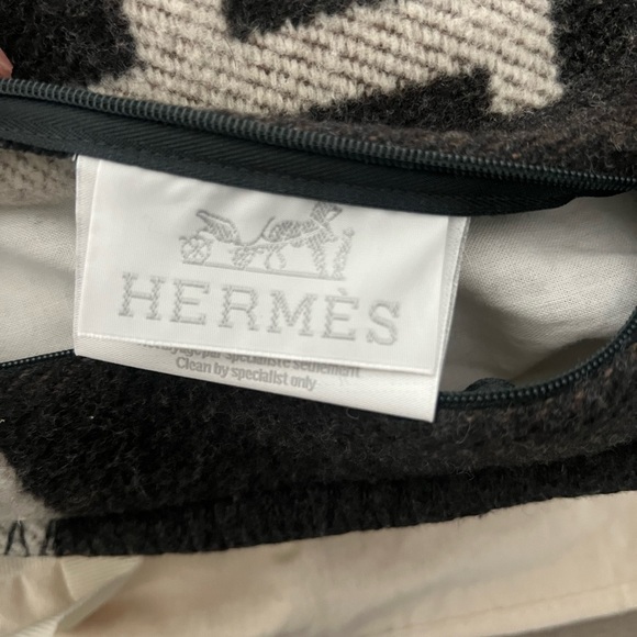 Hermes classic cushions - Picture 8 of 11